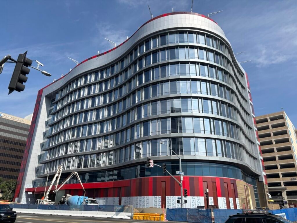CHOC Opens $300M Outpatient and Research Tower