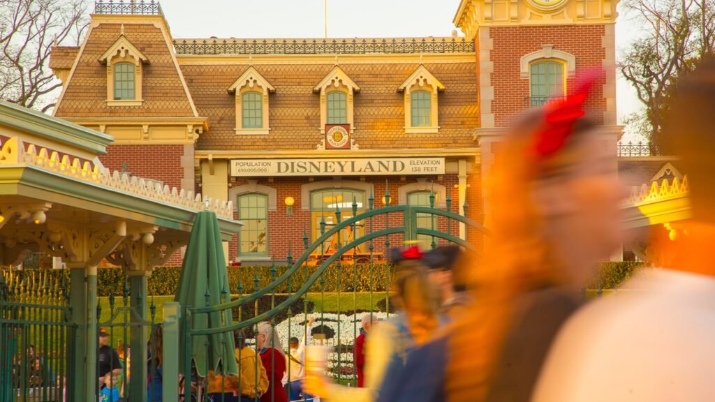 Anaheim Officials Delay Disneyland Gate Tax Discussion