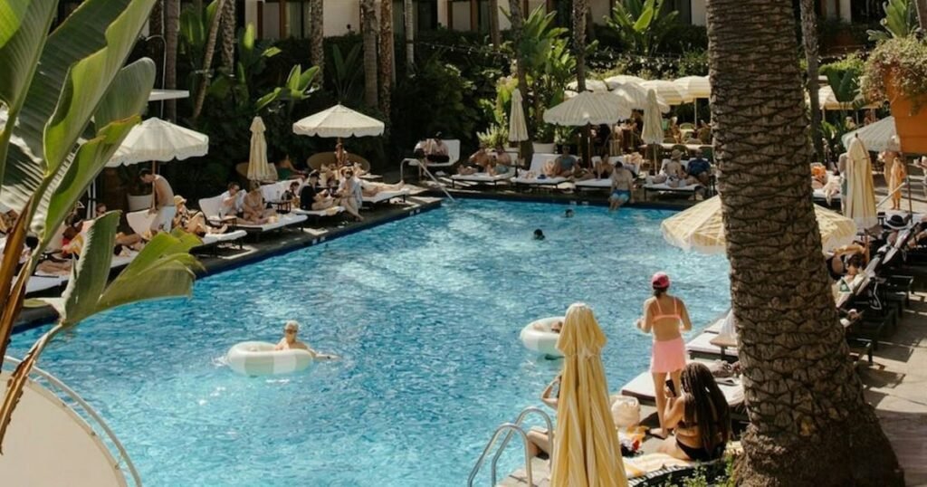 6 Los Angeles Hotels Steeped in Hollywood Lore