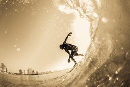 Acrophobia: the uncontrolled fear of heights can also affect surfers | Photo: Shutterstock