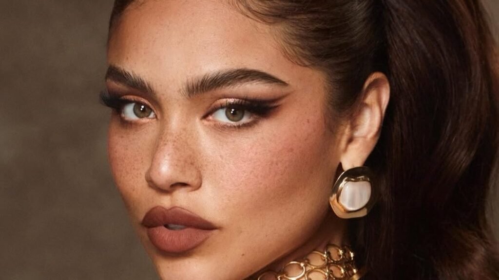 These 5 Unexpected Lip Colors Are Dominating Fall Trends