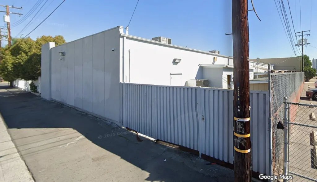 Abused dog thrown over Anaheim vet’s fence is in critical condition – Orange County Register