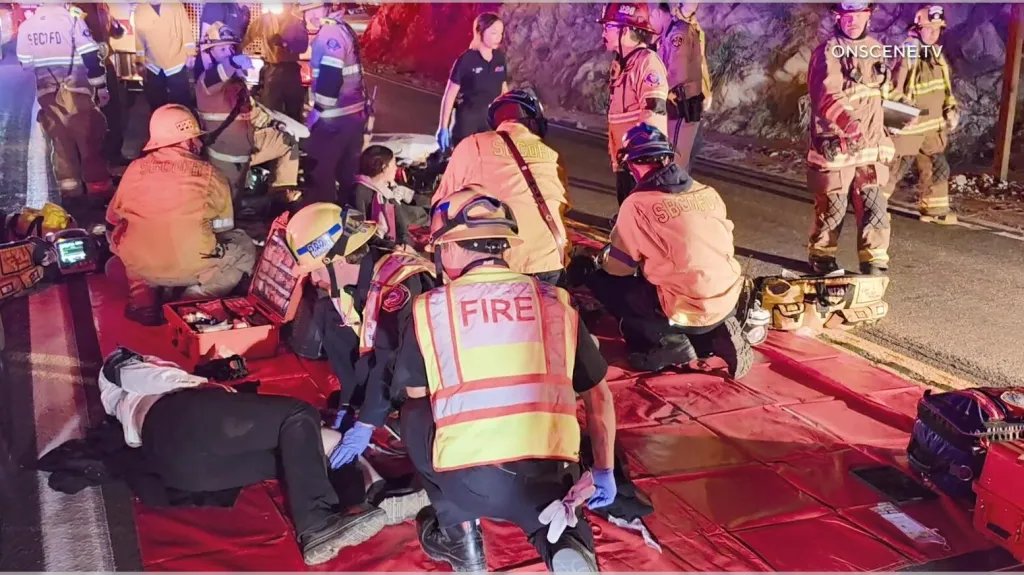 20 hospitalized, 3 with severe injuries, after bus overturns in San Bernardino Mountains – Orange County Register
