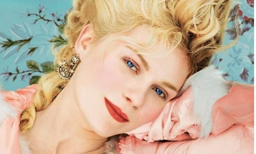 How to Recreate the Marie Antoinette Blush Trend