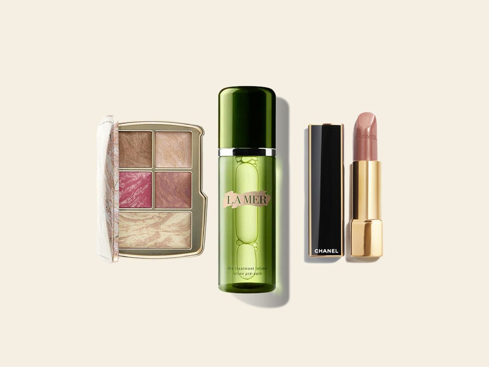 The Ultimate Beauty Gift Guide for Women in Their 40s