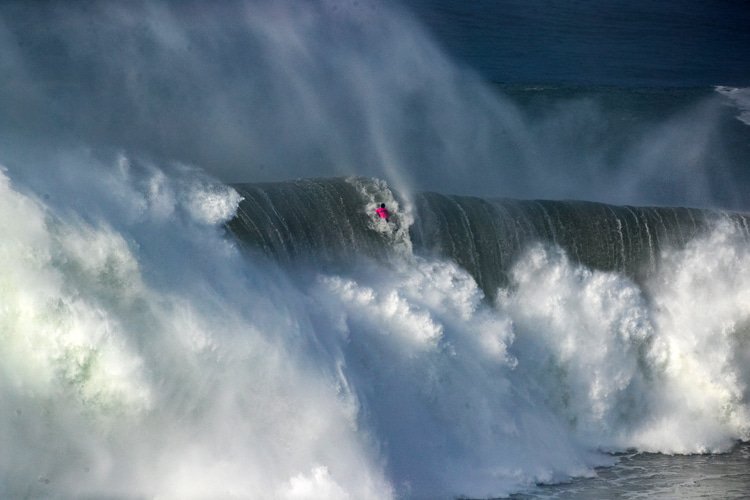 Over the falls: when Nazaré sucks a surfer down | Photo: WSL