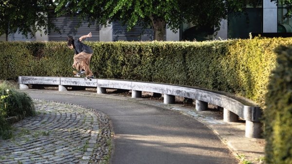 Cafe's "Allegro" Video