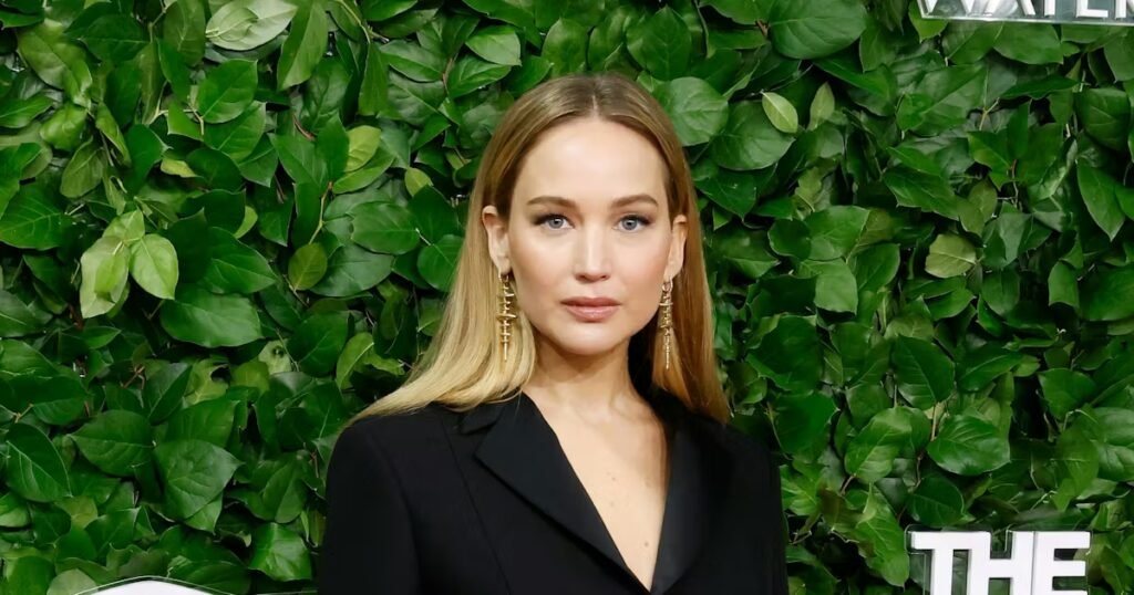 Jennifer Lawrence Commits to Leg-Forward Dressing at the 2025 Gotham Awards