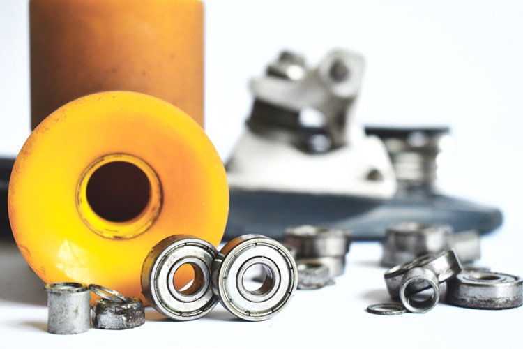 Skateboard bearings: the ABEC rating scale ranges from 1 to 9 | Photo: Shutterstock