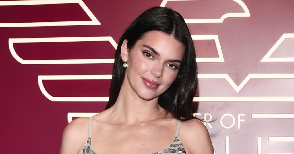 Kendall Jenner Wears Cindy Crawford’s Iconic 1999 Silver Dress Kendall Jenner Borrows Cindy Crawford's Silver Party Dress From 1999