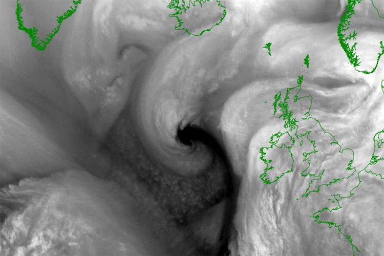 Sting jet: a weather phenomenon that resembles a scorpion's tail