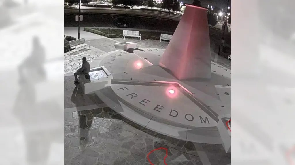 Veteran’s memorial plaques in Tustin stolen; Long Beach man arrested – Orange County Register