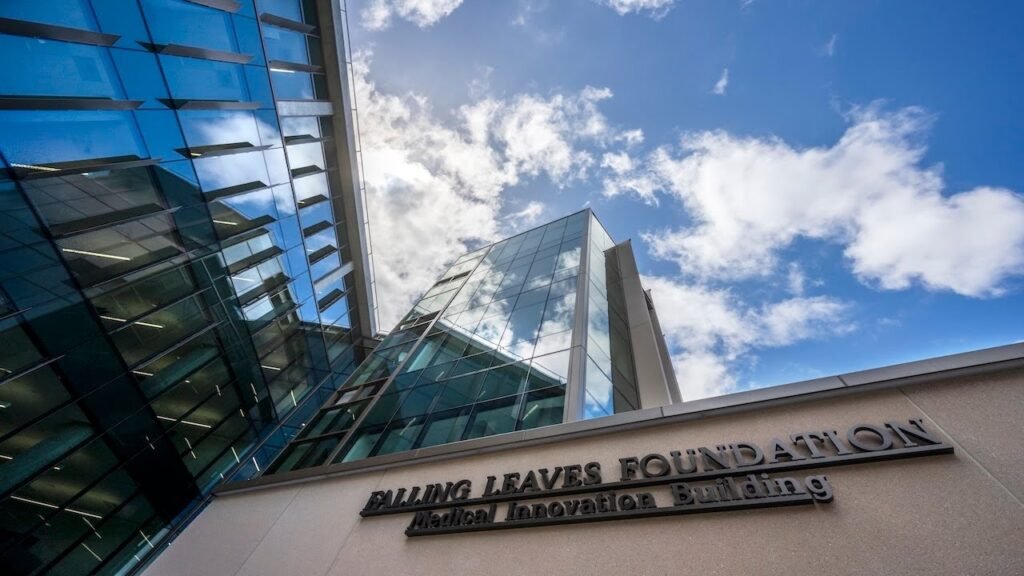 UCI’s Falling Leaves Building: A Hub for Innovative Discovery PHOTOS: UCI's Falling Leaves Building Designed for Discovery