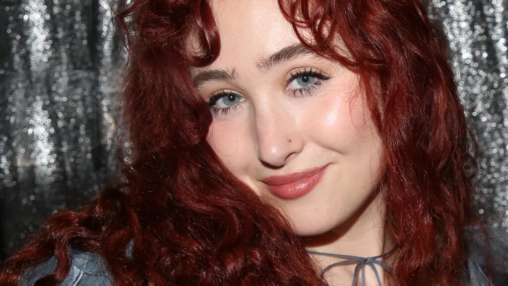 Chappell Roan’s Faux Bob Is Peak Weird Art School Girl — See Photos Allure