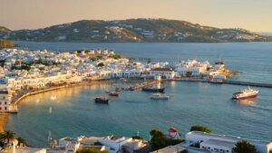 Choosing Your Ideal Greek Island and Accommodation Options How to Pick the Best Greek Island for You—and Where to Stay When You Get There