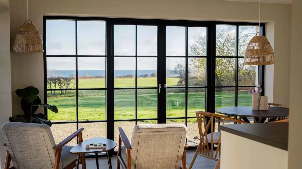 11 Cozy Airbnbs That Are Perfect for Solo Travelers