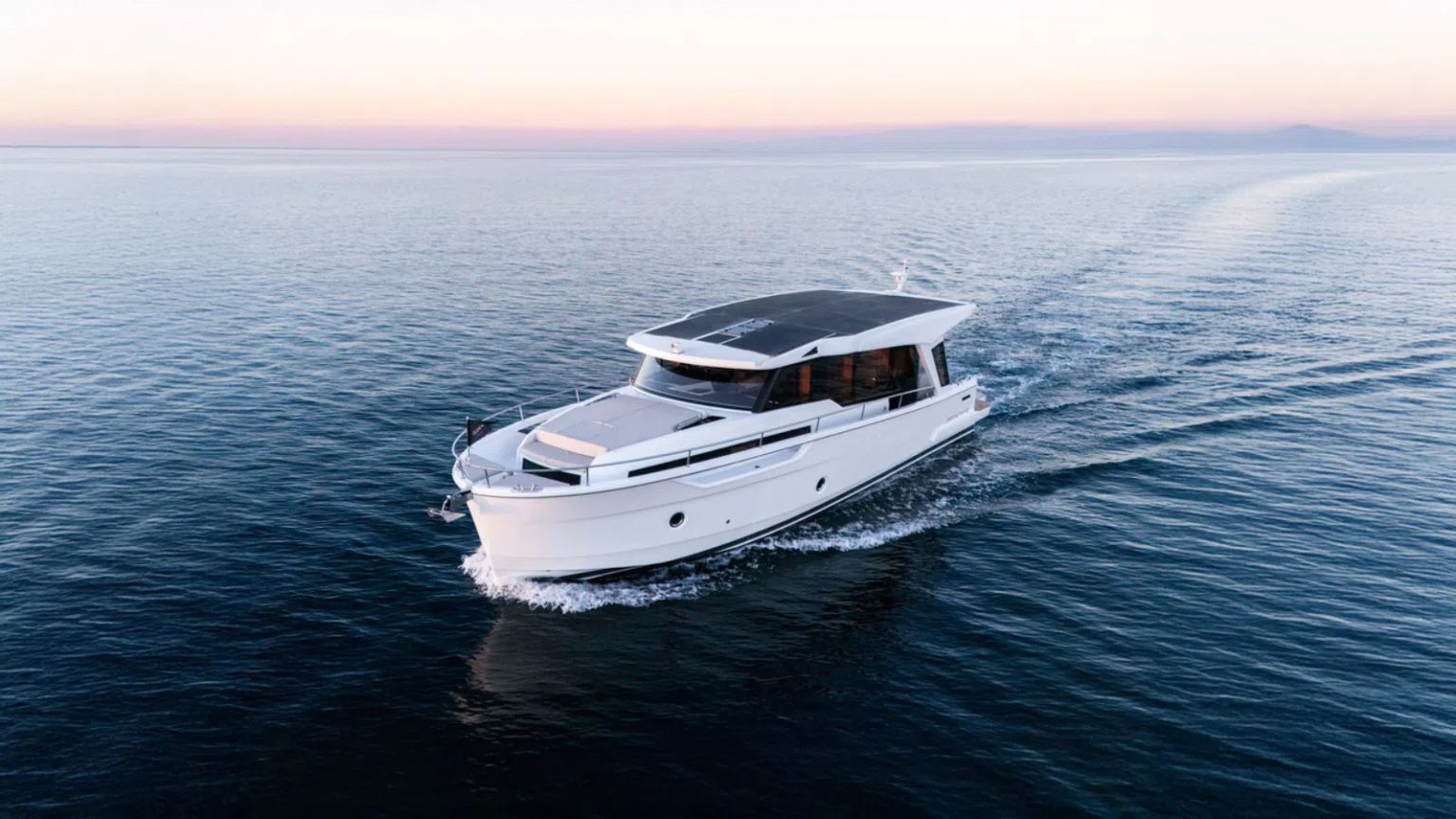 Greenline 42: first shots for the new icon of responsible yachting