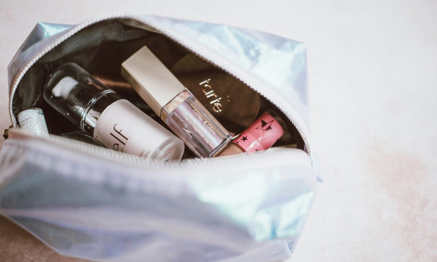 Tarte’s New Creaseless SPF Powder Doubles as Sunscreen Tarte’s New Creaseless SPF Powder Doubles as Sunscreen