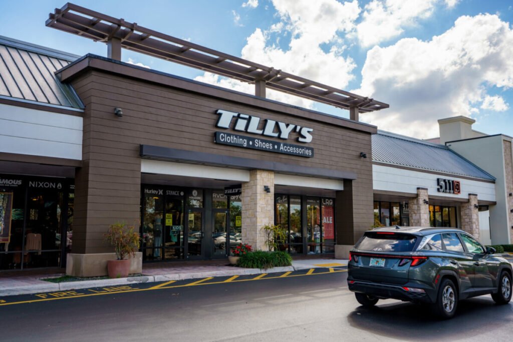 Tilly’s Reports First Profitable Q4 since 2021