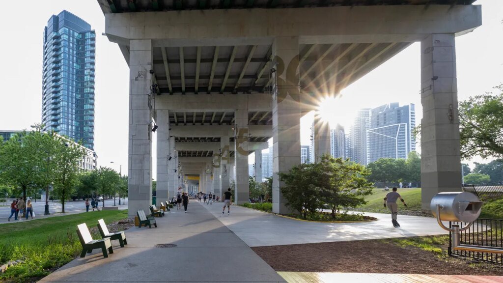 26 Best Things to Do in Toronto for First Nations Art, Hockey History, and Waterfront Views