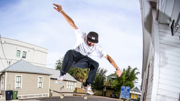 Busted Mic's "8-Track" Video