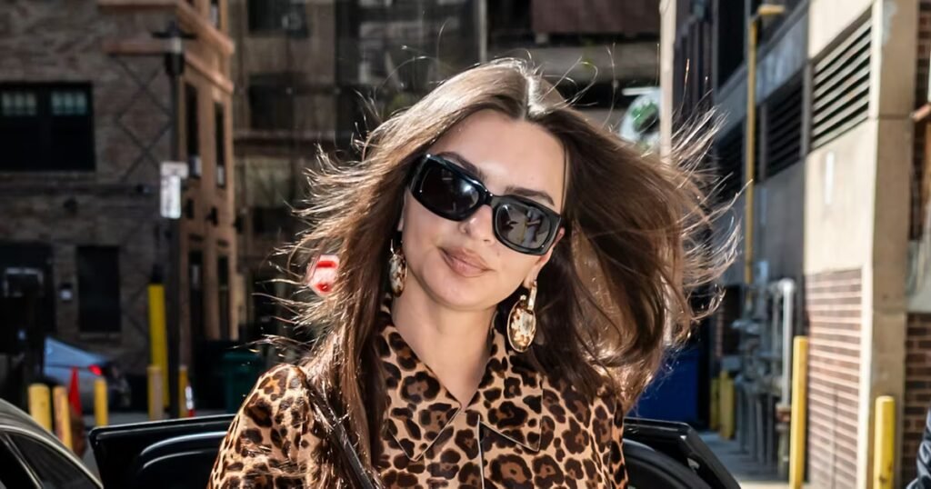 Emily Ratajkowski Masterfully Mixes Three Trends At Once