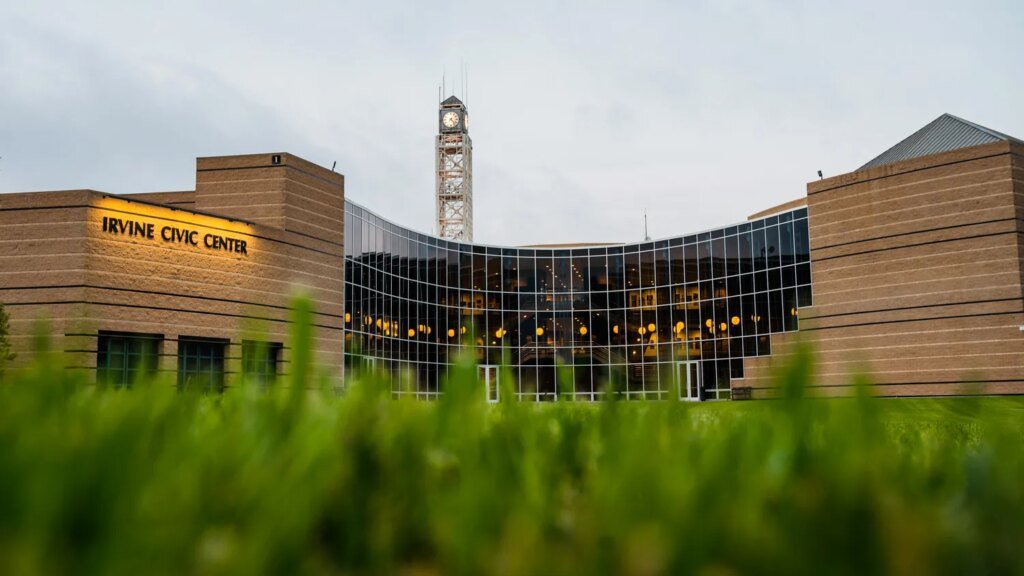 Irvine Officials Stalemate on Resolving Multimillion-Dollar Budget Deficits Irvine Officials Deadlock on How to Close Multimillion Dollar Budget Deficits