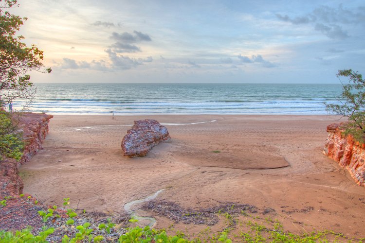 Casuarina Beach, Northern Territory, Australia: swells are rare and depend on cyclones and monsoons to generate rideable waves