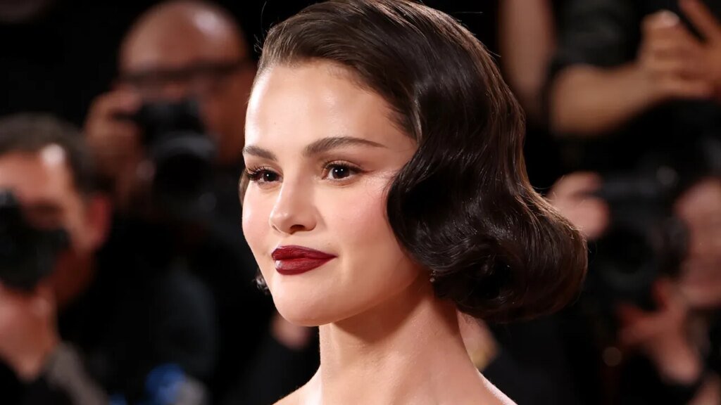 Selena Gomez Is a Y2K Queen in Pin-Straight Tendrils — See Photos Allure