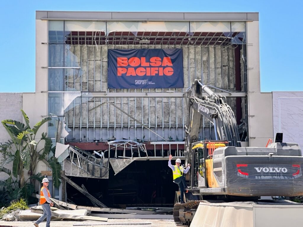 Shopoff Dismantles Westminster Mall Sign, Unveils Bolsa Pacific Project Shopoff Demolishes Westminster Mall Sign, Launches Bolsa Pacific