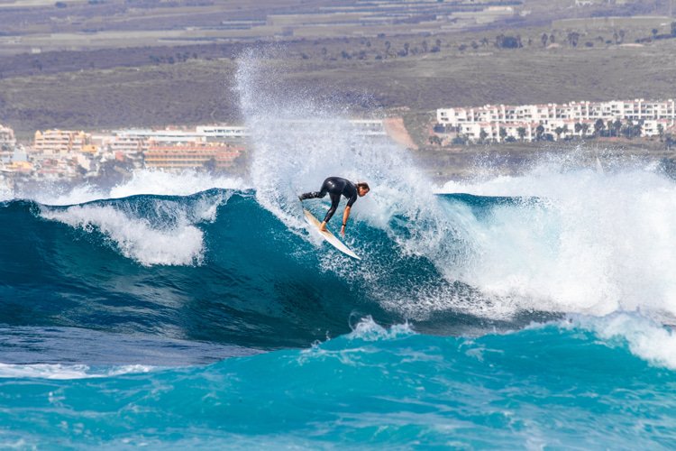 Surf REC: a pay-per-use automated surf recording station