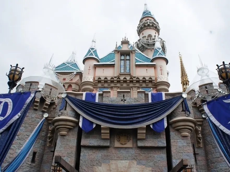 Disneyland Mass Shooting Hoax Causes Police To Descend On Disneyland