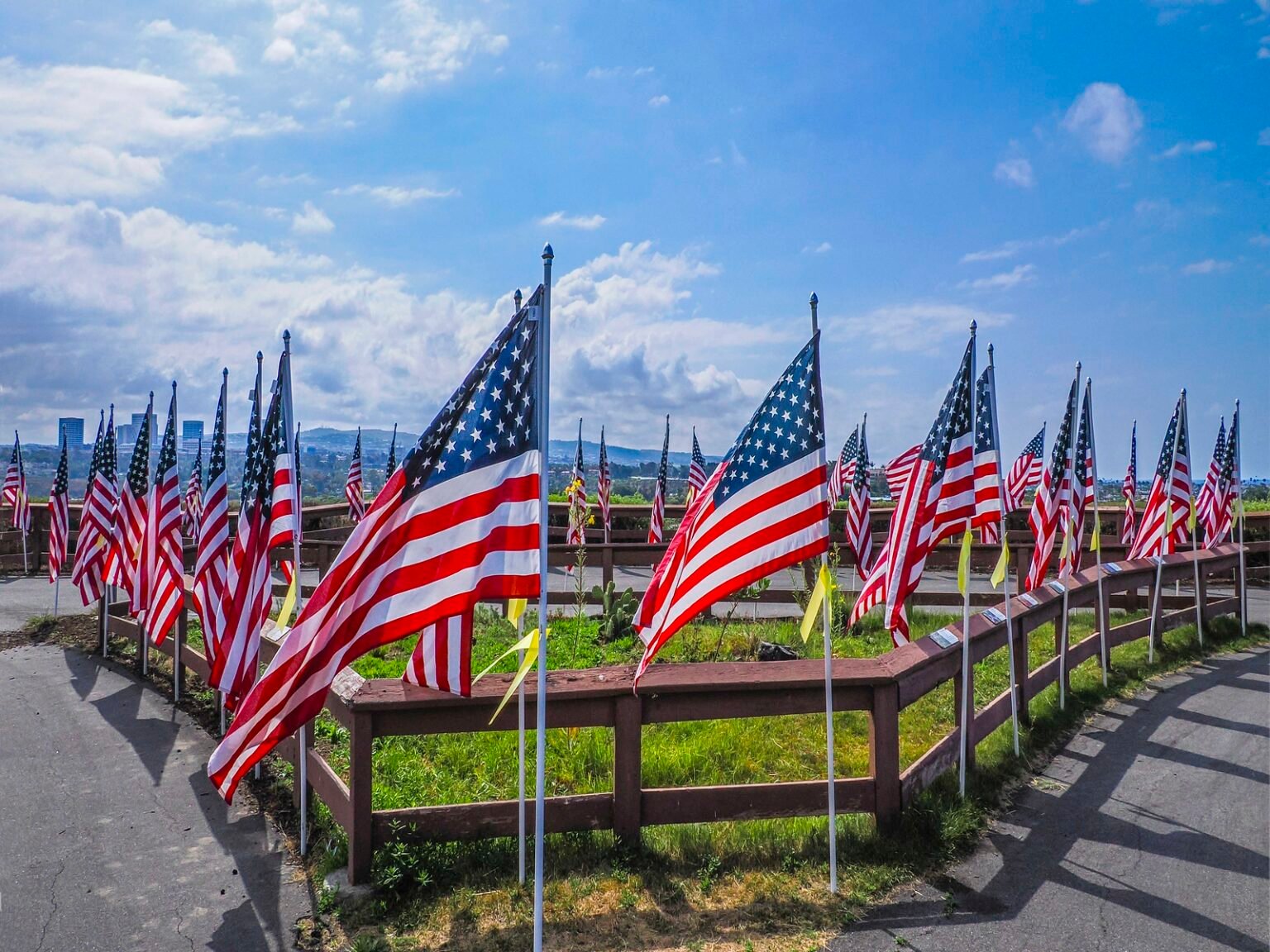 Exchange Club’s Field of Honor at Castaways Park May 16-24 Salutes Service Members