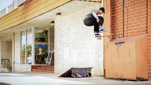Jeremy Leabres' "Glitched" Part