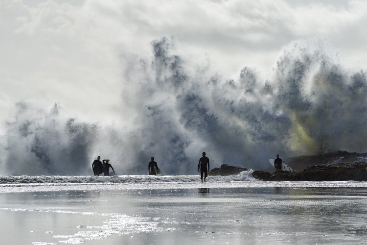 Sneaker Waves: Understanding Their Dangers and Impact on Coastlines Sneaker wave: an unexpected, large and heavy wave that catches everyone off guard