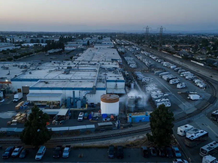 Toxic Chemical Leak Prompts State Of Emergency in Orange County State Of Emergency Declared Amid Toxic Chemical Leak In Orange County